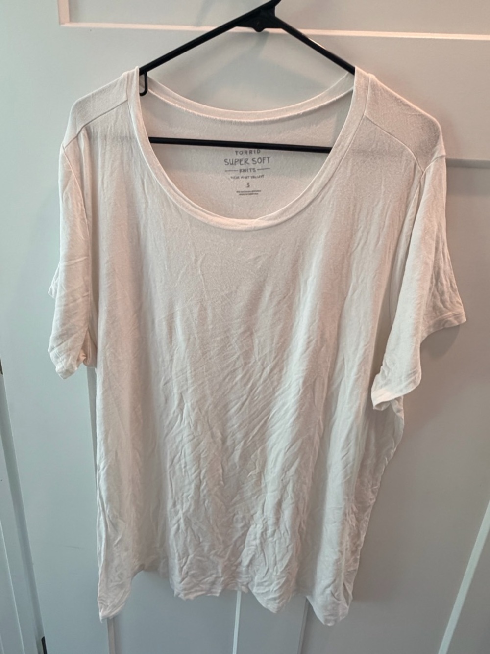 Torrid Super Soft Tee Size 3 3X White Short Sleeve Crew Neck Plus Size